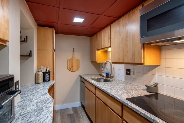 $340,000 | 61 Crescent Street, Unit 7, Northampton, MA 01060