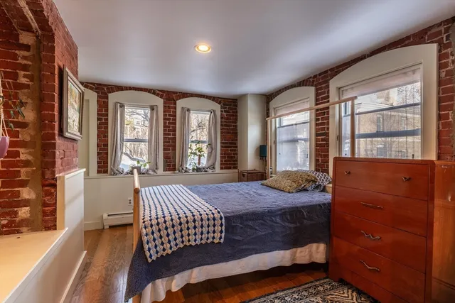 $340,000 | 61 Crescent Street, Unit 7, Northampton, MA 01060