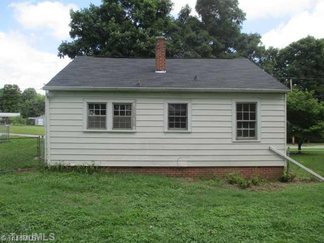 206 Jay Place High Point, NC 27263 - Photo 2 of 10 Exterior Back.