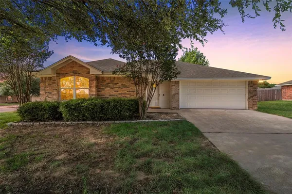$255,000 | 100 West Jade Drive, Hewitt, TX 76643