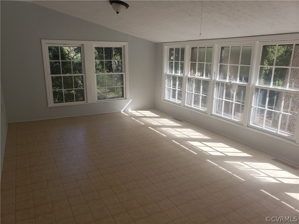 3501 Sylvania Road Chester, VA 23831 - Photo 5 of 14