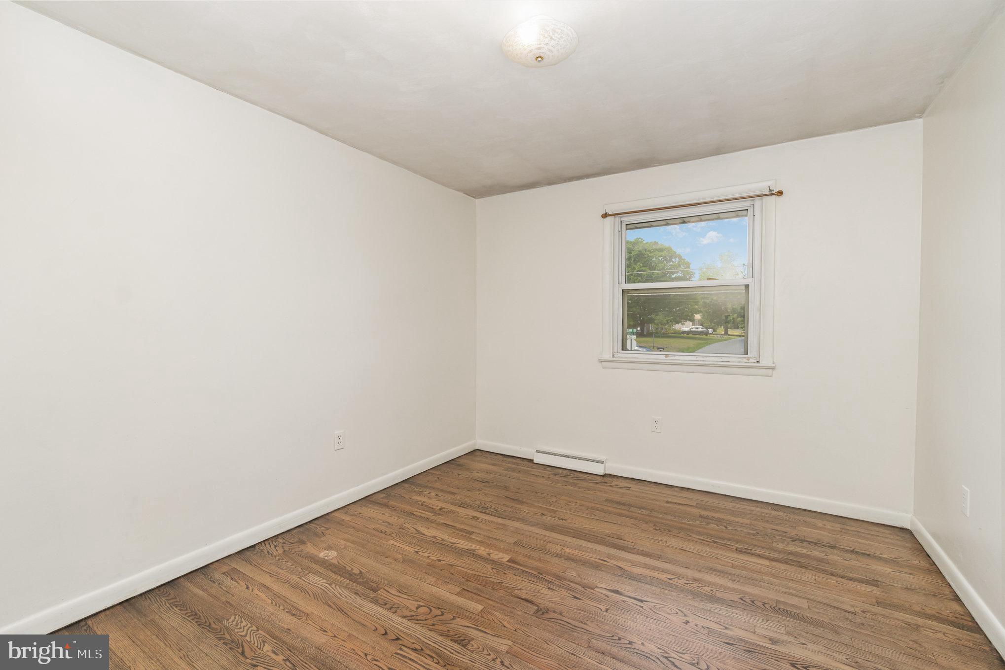 1501 Pelham Road Harrisburg, PA 17110 - Photo 22 of 34 Bedroom 2
