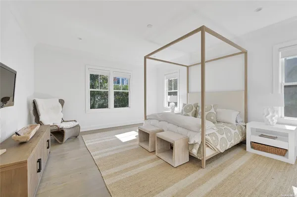 $20,000 | 52 Quogue Street, Quogue, NY 11959