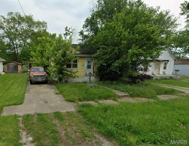 $10,500 | 406 West Lake Street, Pana, IL 62557