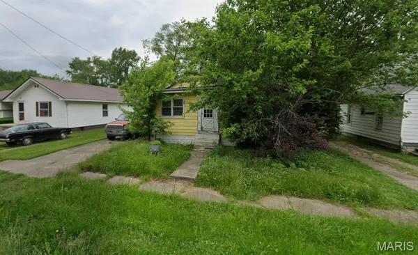 $10,500 | 406 West Lake Street, Pana, IL 62557