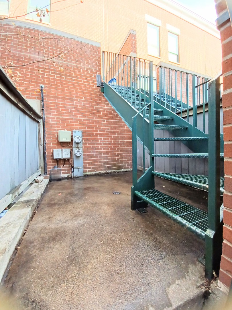 727 South Ashland Avenue, Unit D Chicago, IL 60607 - Photo 28 of 32