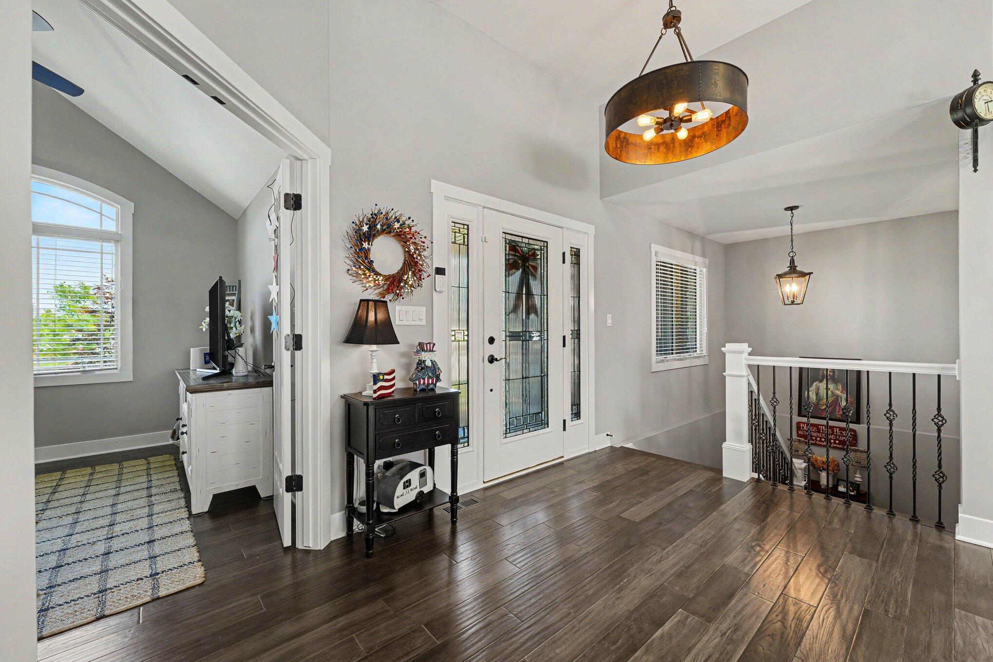 915 Betty Lane Crown Point, IN 46307 - Photo 5 of 41 2038x1359