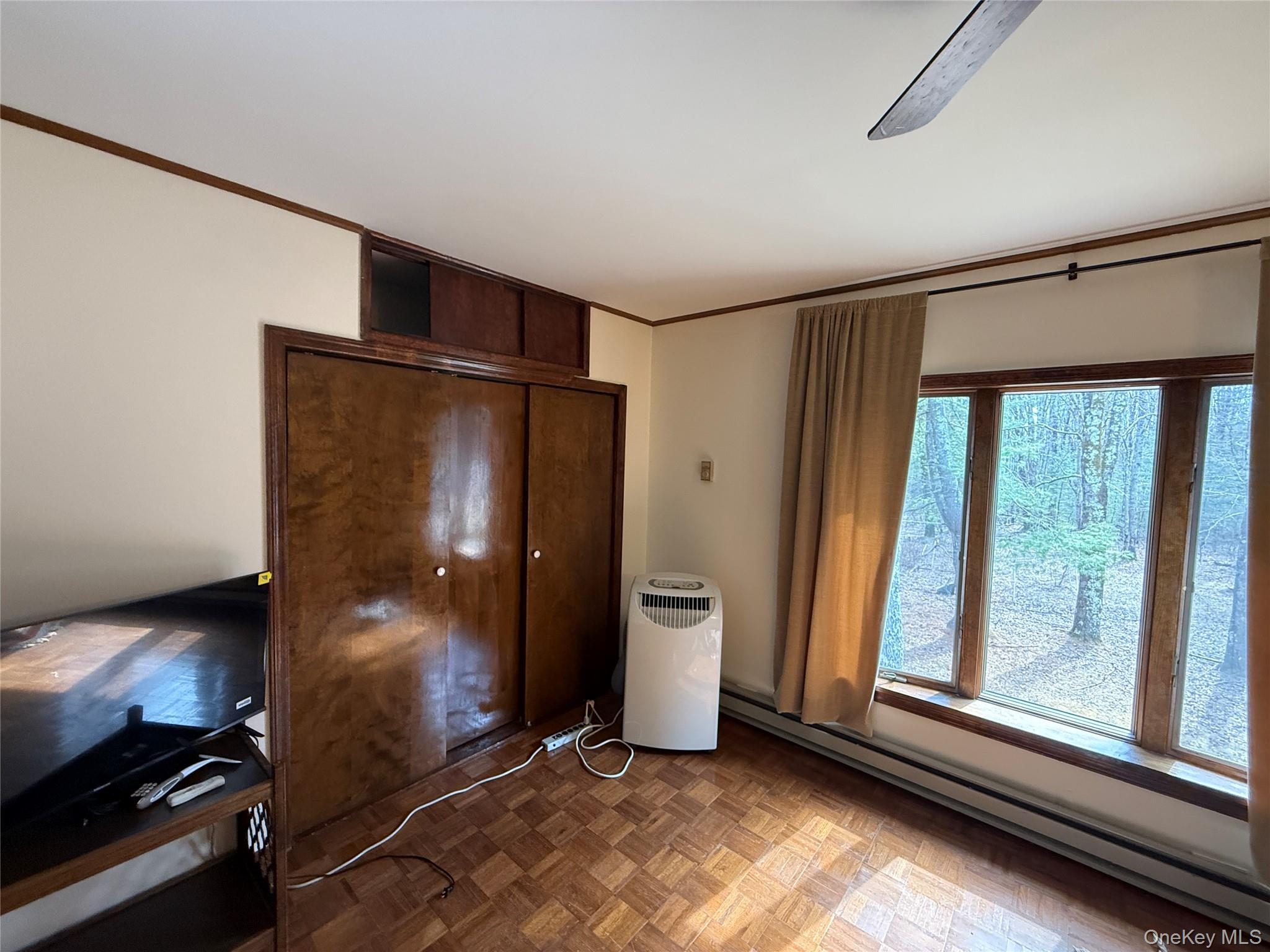 1441 Ulster Heights Road Ellenville, NY 12428 - Photo 28 of 35 an empty room with windows