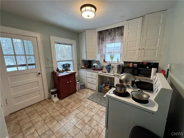 $229,900 | 176 Forest Hill Drive, Unit 78, Syracuse, NY 13206