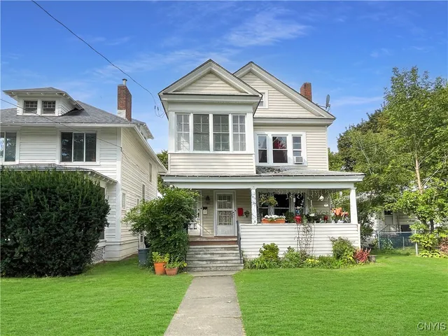 $229,900 | 176 Forest Hill Drive, Unit 78, Syracuse, NY 13206