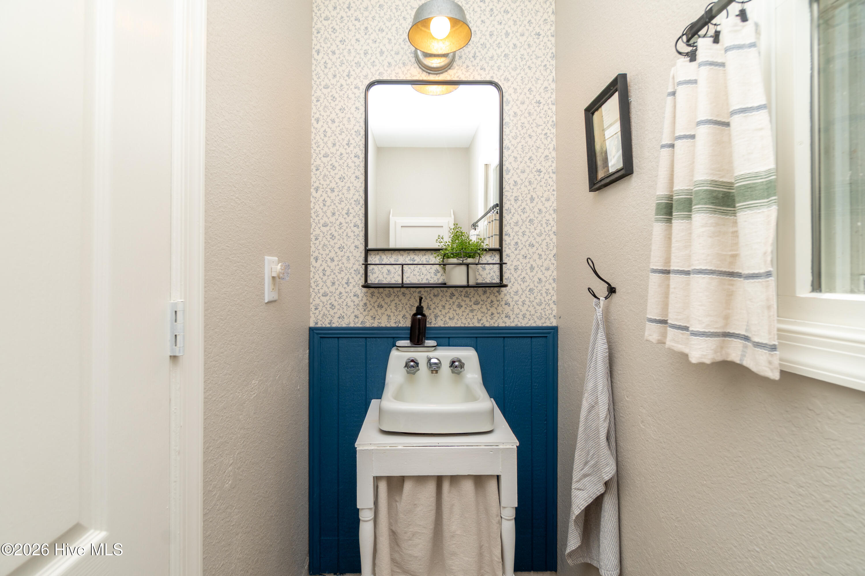 126 Narrow Shore Road Aydlett, NC 27916 - Photo 76 of 83 int-2