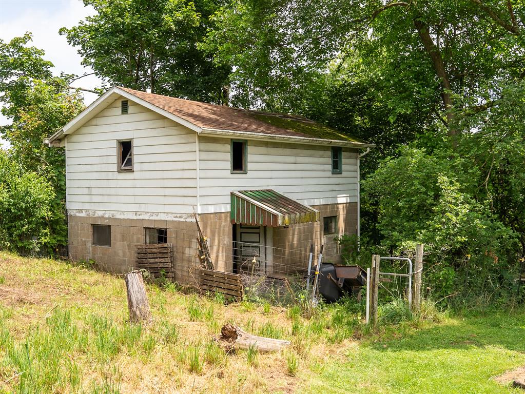 3510 Green Garden Road Aliquippa, PA 15001 - Photo 28 of 31