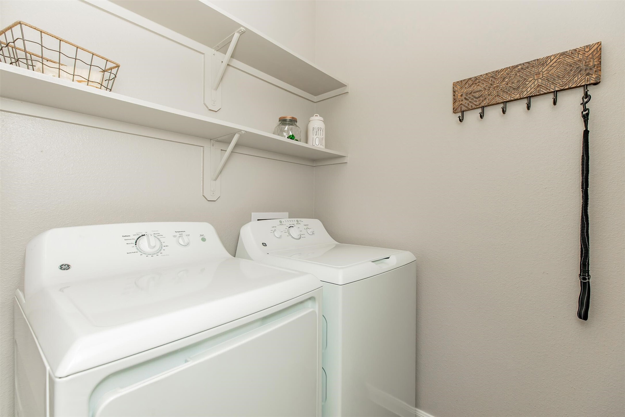 3400 Louetta Road, Unit 521 Spring, TX 77388 - Photo 24 of 50 a utility room with dryer and washer