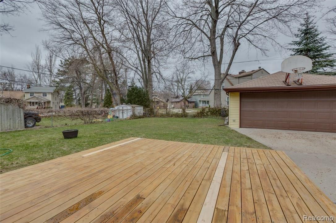 1622 Crooks Road Royal Oak, MI 48067 - Photo 42 of 47 Yard Deck Garage