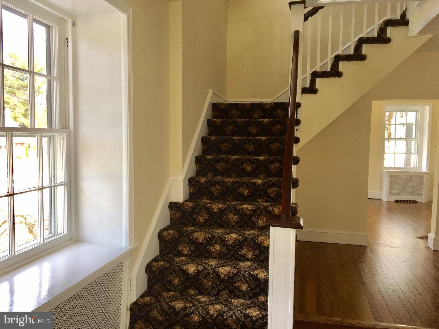 668 Gulph Road Wayne, PA 19087 - Photo 2 of 24 Foyer
