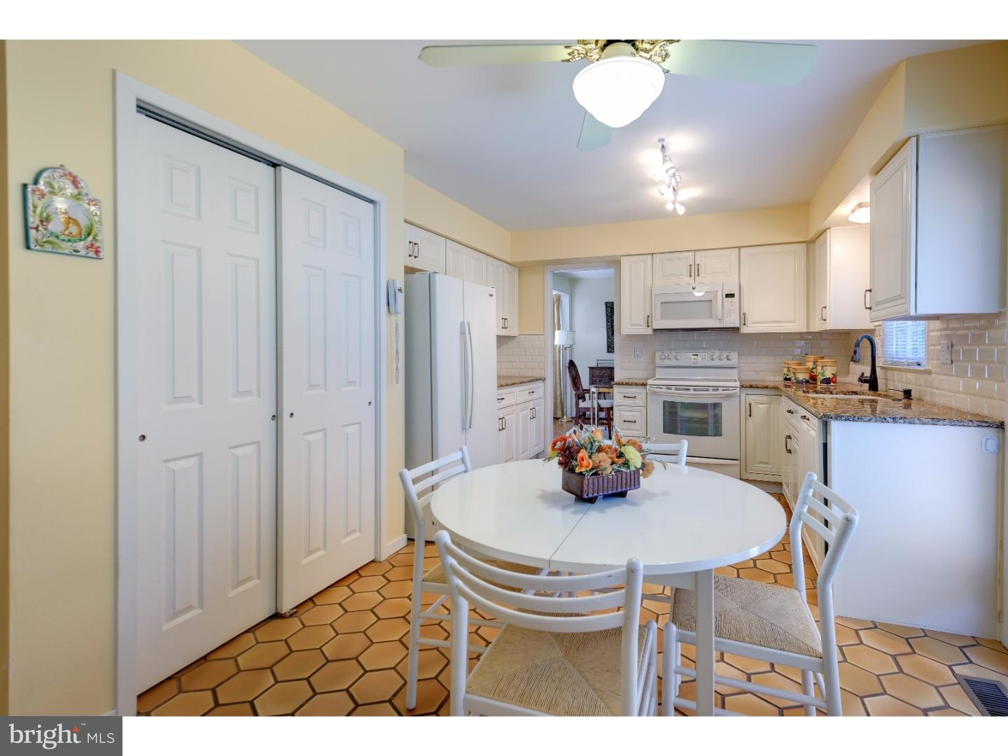 39 Stonehurst Court Chesterbrook, PA 19087 - Photo 12 of 25 Gallery Image 12