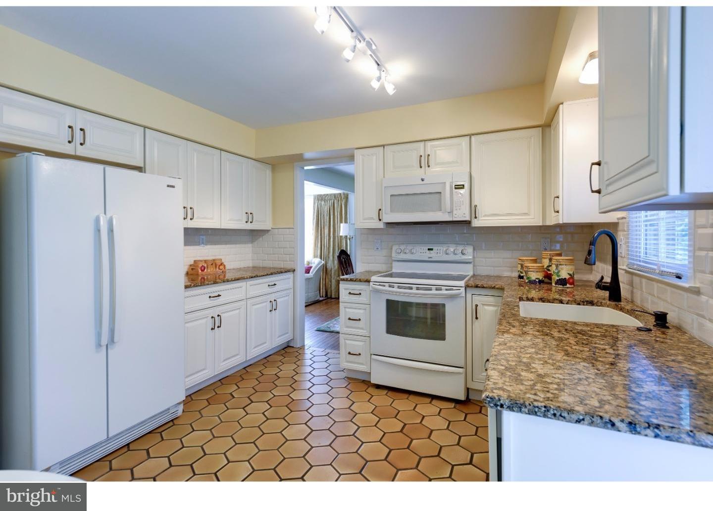 39 Stonehurst Court Chesterbrook, PA 19087 - Photo 10 of 25 Gallery Image 10