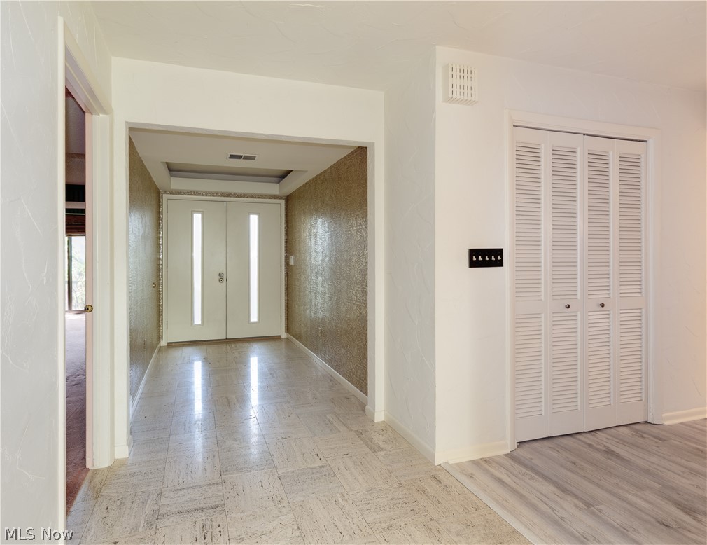 620 Hampton Ridge Drive Akron, OH 44313 - Photo 3 of 41 Gallery Image 3