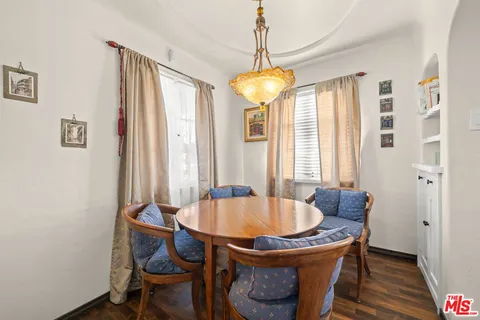 $2,795,000 | 1361 South Tremaine Avenue, Los Angeles, CA 90019