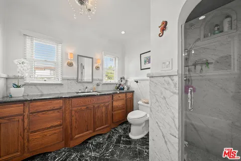 $2,795,000 | 1361 South Tremaine Avenue, Los Angeles, CA 90019