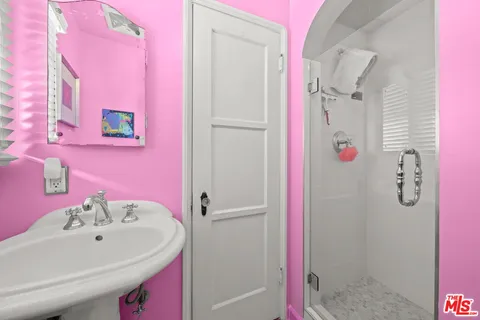 $2,795,000 | 1361 South Tremaine Avenue, Los Angeles, CA 90019