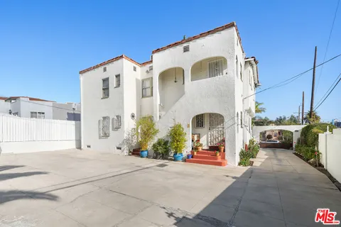 $2,795,000 | 1361 South Tremaine Avenue, Los Angeles, CA 90019