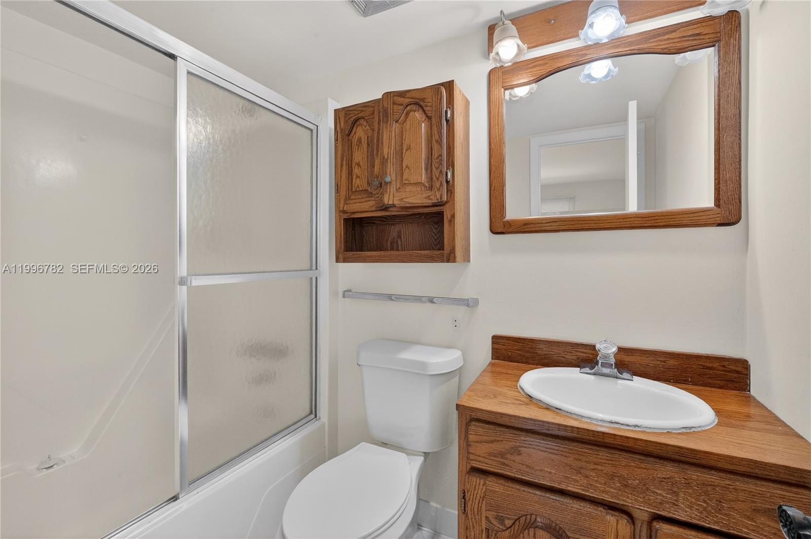 7833 Southwest 102nd Place Miami, FL 33173 - Photo 19 of 51 Primary Bath