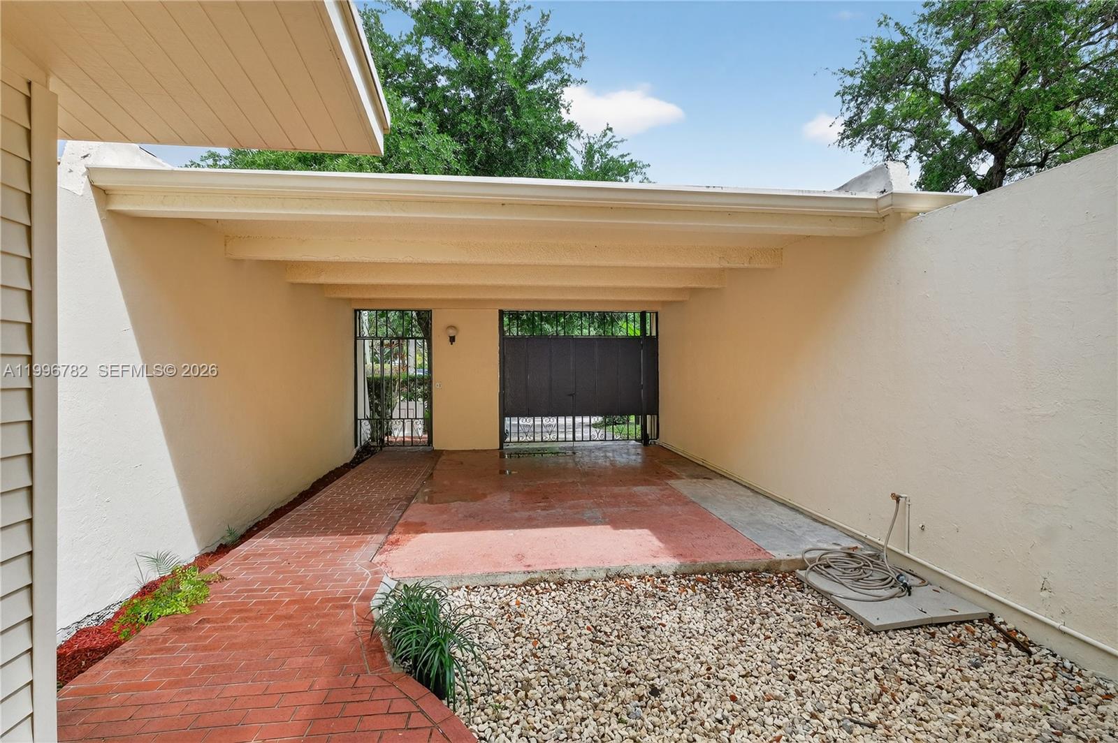 7833 Southwest 102nd Place Miami, FL 33173 - Photo 27 of 51 Garage