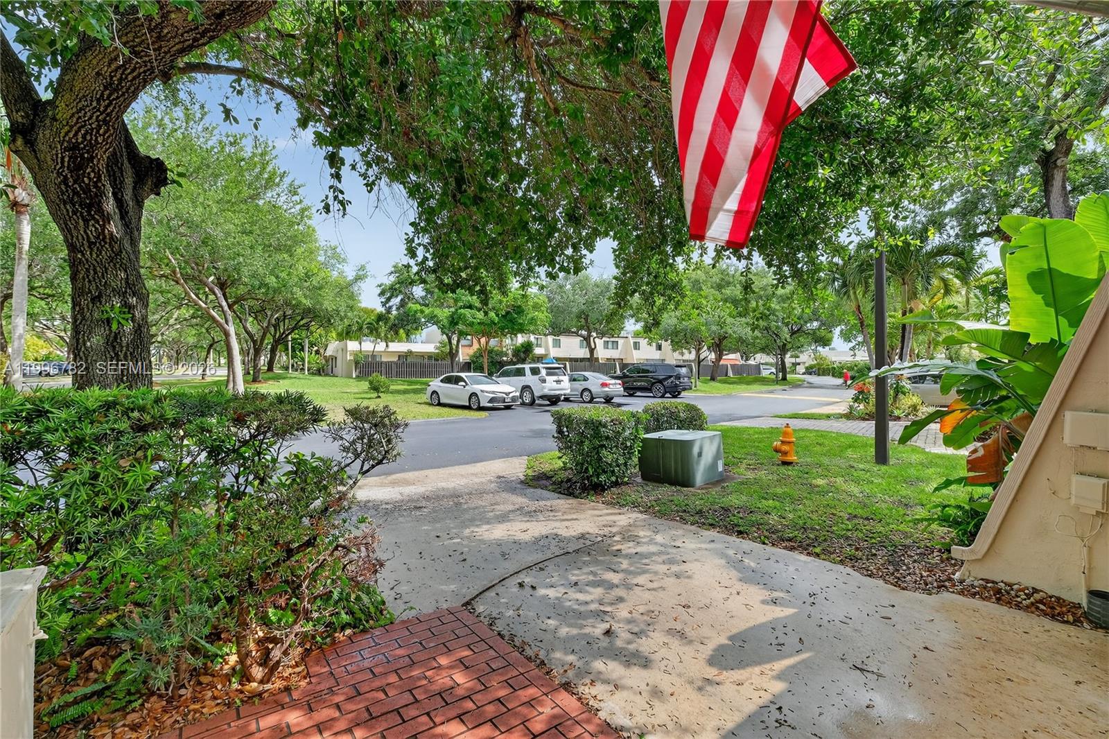 7833 Southwest 102nd Place Miami, FL 33173 - Photo 30 of 51 Front view