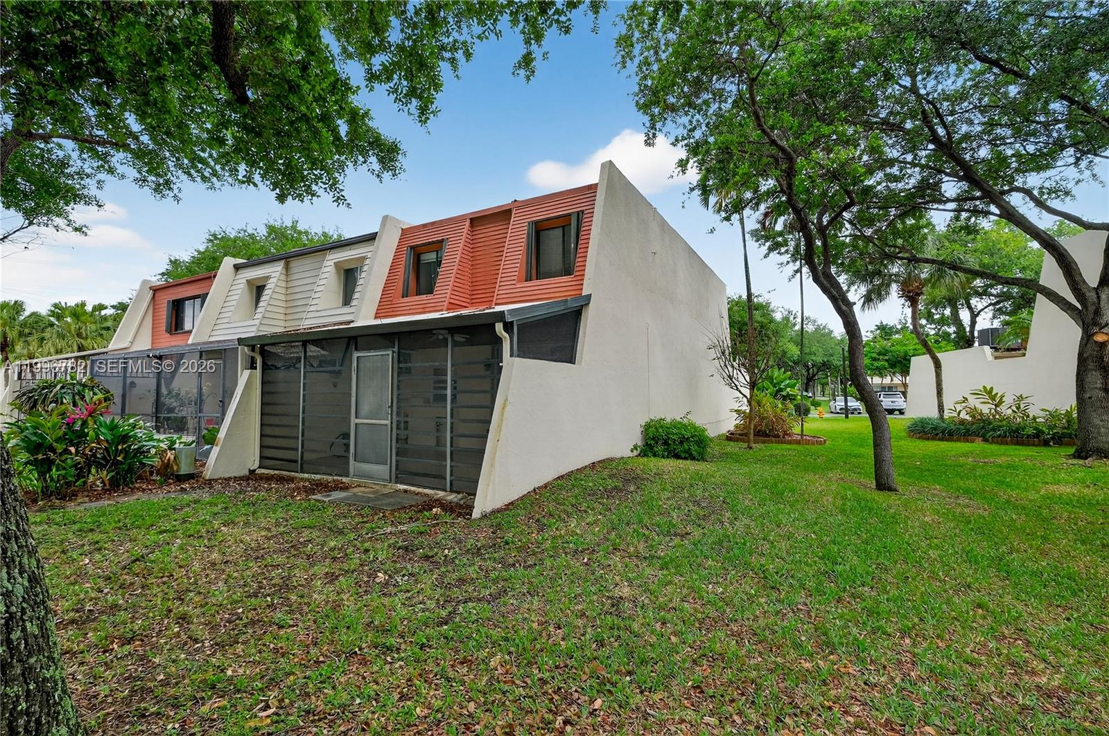 7833 Southwest 102nd Place Miami, FL 33173 - Photo 31 of 51