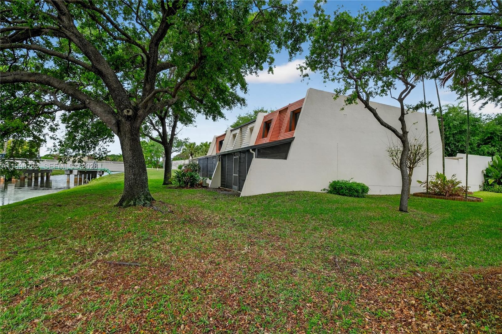 7833 Southwest 102nd Place Miami, FL 33173 - Photo 33 of 51