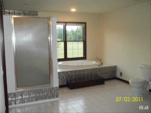 4573 Dixon Road Newport, MI 48166 - Photo 3 of 6 20013845-2.JPG