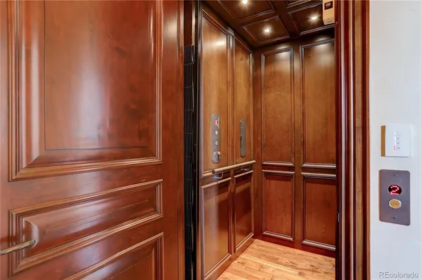 a view of walk in closet