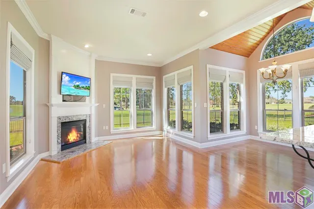 $745,000 | 40174 Dove Estates Court, Gonzales, LA 70737