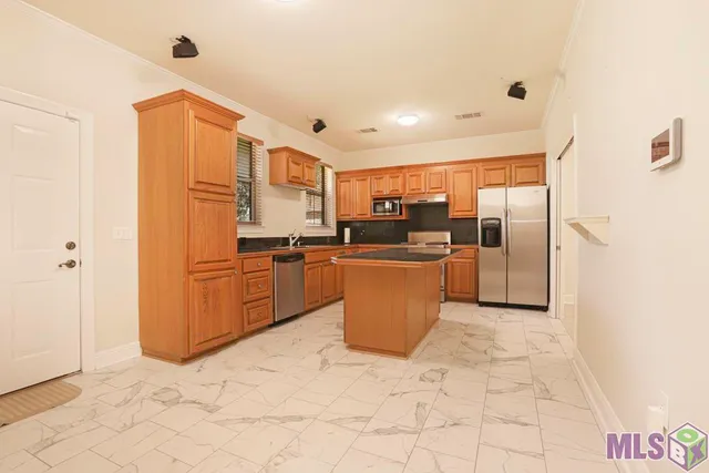 $745,000 | 40174 Dove Estates Court, Gonzales, LA 70737