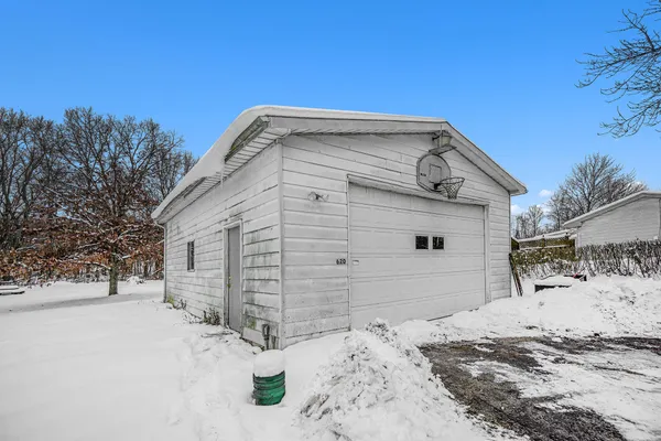 $181,000 | 620 Bangor Road, Lawrence, MI 49064