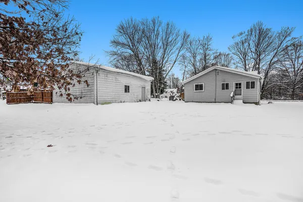 $181,000 | 620 Bangor Road, Lawrence, MI 49064