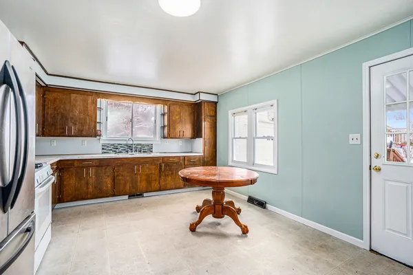 $181,000 | 620 Bangor Road, Lawrence, MI 49064