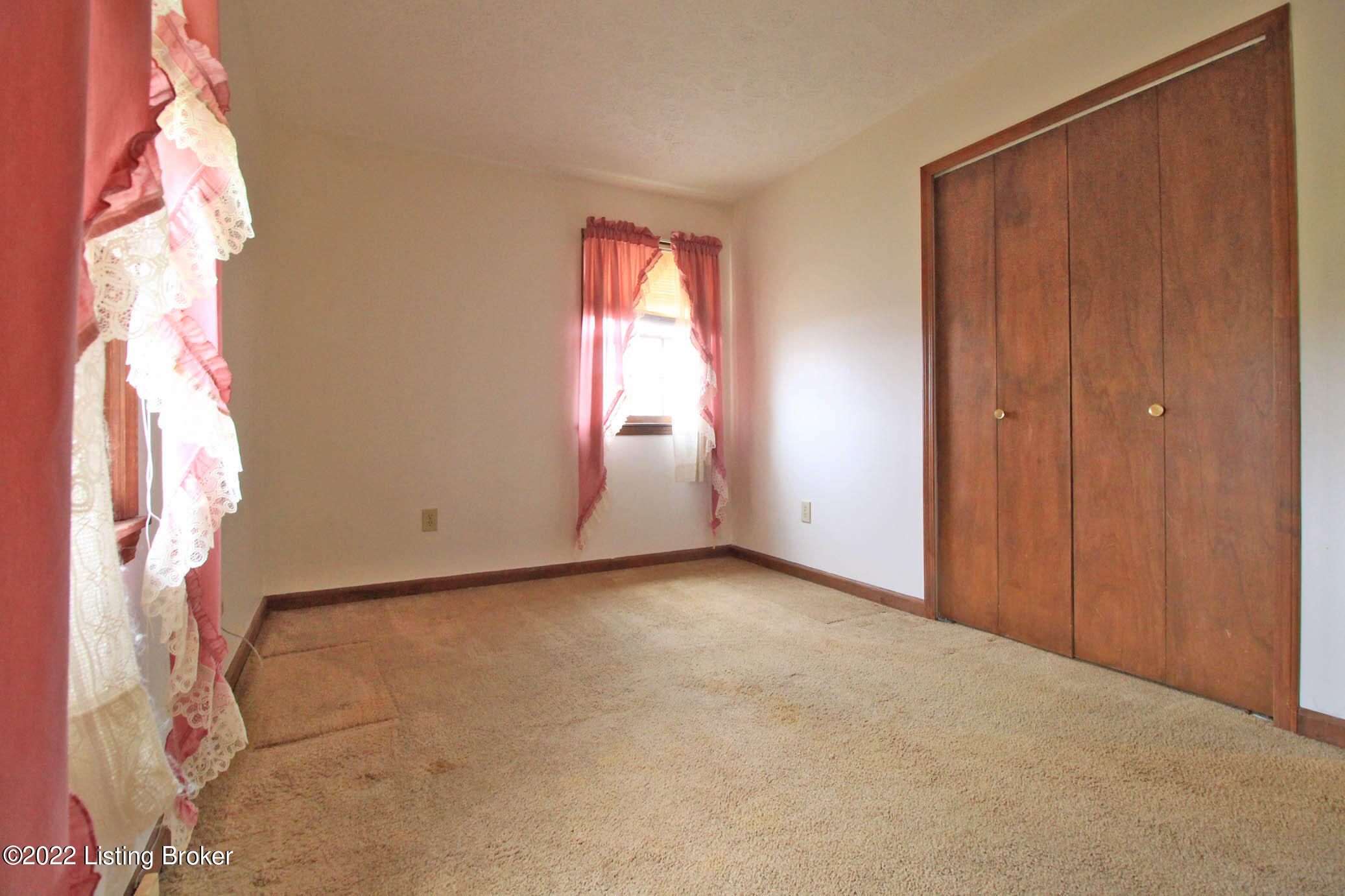 3092 Ballardsville Road Smithfield, KY 40068 - Photo 8 of 24 Bedroom