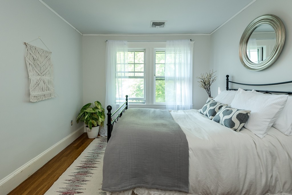 31 Addington Road, Unit 31 Brookline, MA 02445 - Photo 9 of 17