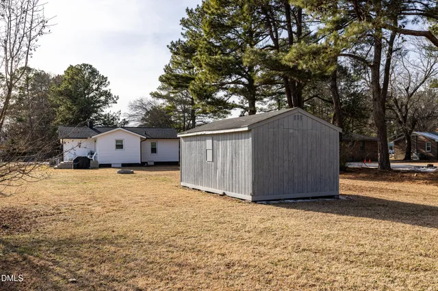 a house view with a outdoor space
