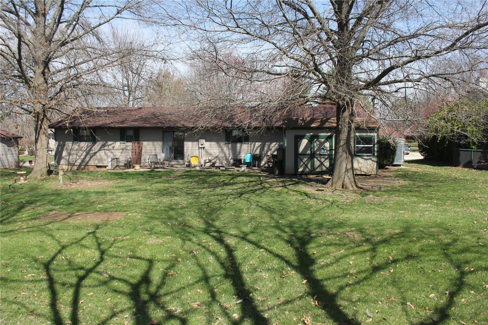 939 Olde Farm Road Troy, IL 62294 - Photo 8 of 34 Gallery Image 8