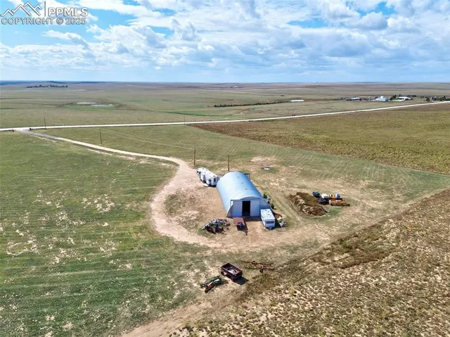 a view of a tennis court