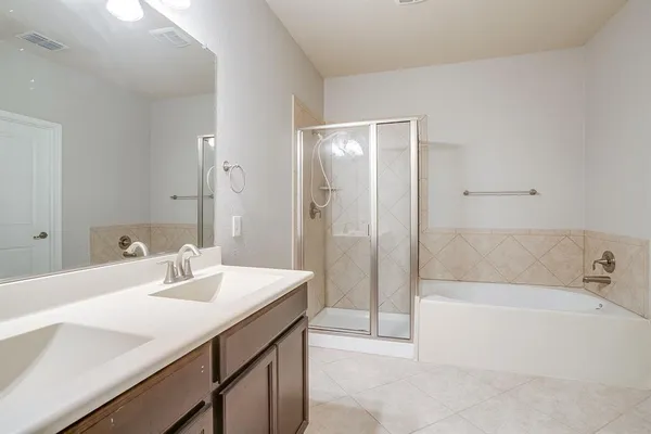 $2,350 | 11608 Champion Creek Drive, Frisco, TX 75036