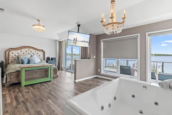 $995,000 | 931 Lighthouse Road, Fort Walton Beach, FL 32547