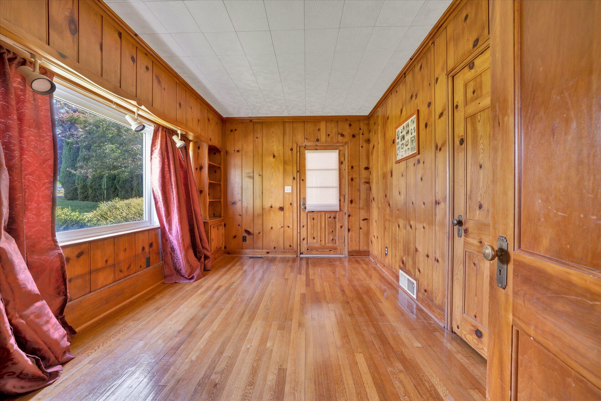 3435 Mud Lick Road Southwest Roanoke, VA 24018 - Photo 7 of 15 07-DSC00007