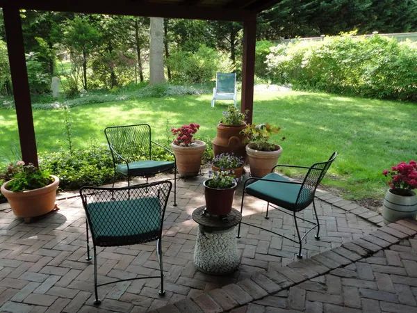 $20,000 | 1 Gegan Drive, Southampton, NY 11968