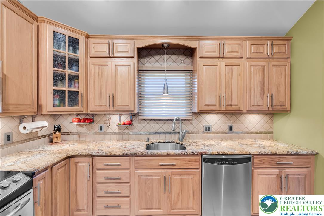704 Concord Road Nazareth, PA 18064 - Photo 11 of 47 Gallery Image 11