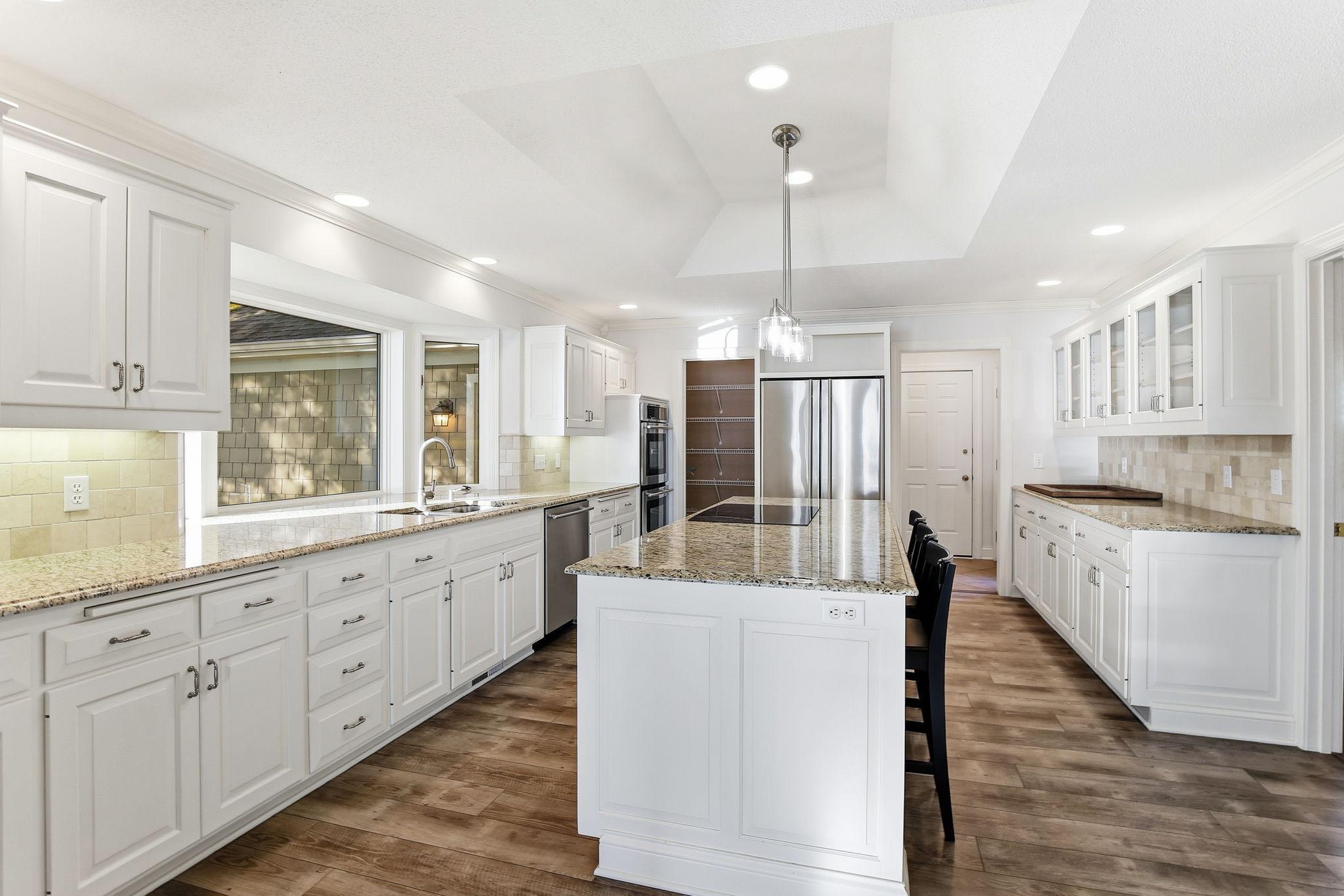 2648 Casco Point Road Wayzata, MN 55391 - Photo 12 of 55