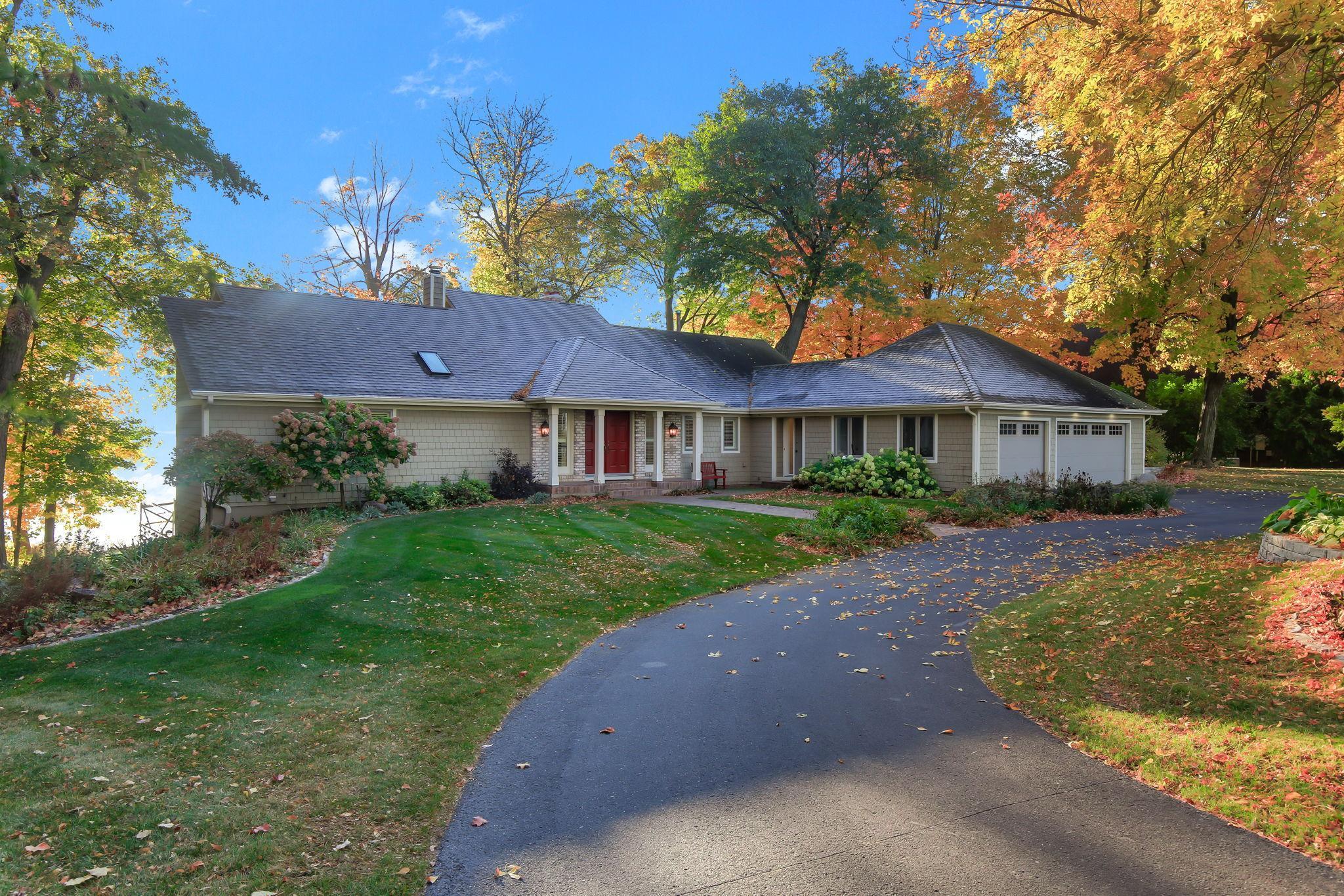 2648 Casco Point Road Wayzata, MN 55391 - Photo 3 of 55